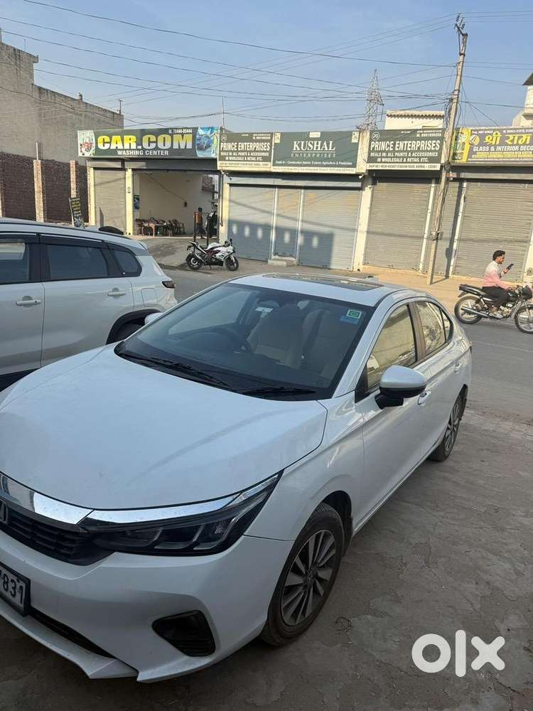 Honda City 2023 Petrol Automatic With Sunroof