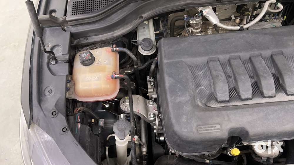 Mahindra Xuv700 2.2 Ax 7 Diesel At Luxury Pack Str, 2022, Diesel