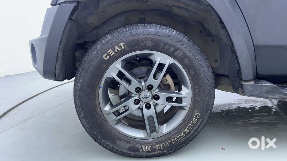 Mahindra Thar 2.0 Lx Hard Top Petrol At 4 Rwd, 2022, Petrol