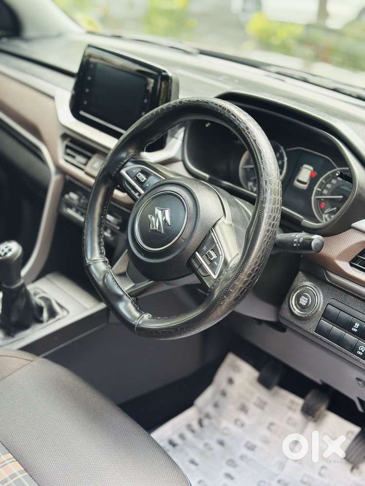 Maruti Suzuki Brezza 1.5 Zxi Smart Hybrid, 2024, Petrol