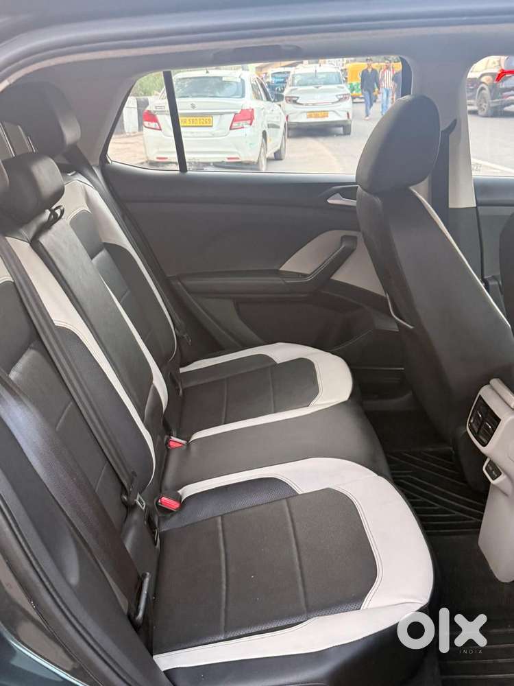 Volkswagen Taigun 1.0 Tsi Topline At, 2023, Petrol
