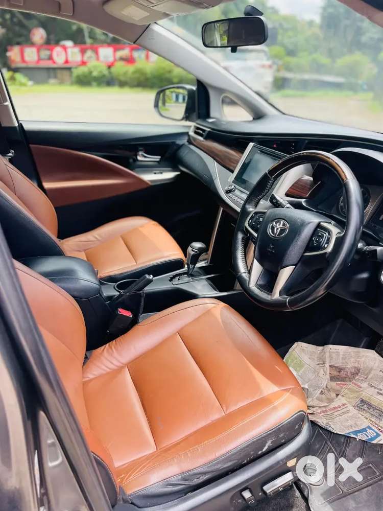Toyota Innova Crysta 2016