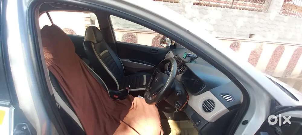 Hyundai Xcent 2016 Running In Ola And Uber