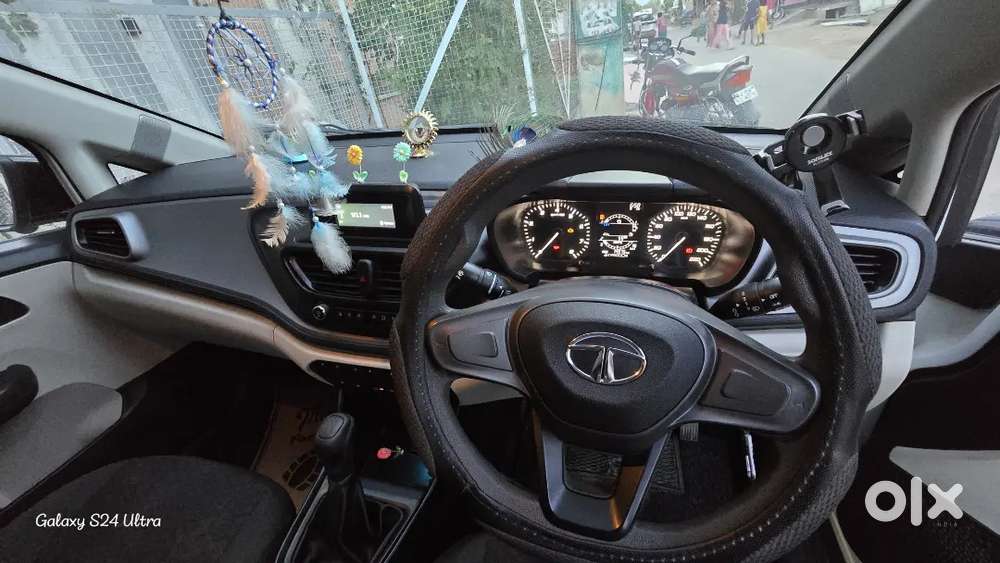 Tata Altroz 2022 Petrol Bsvi 14700 Km Driven