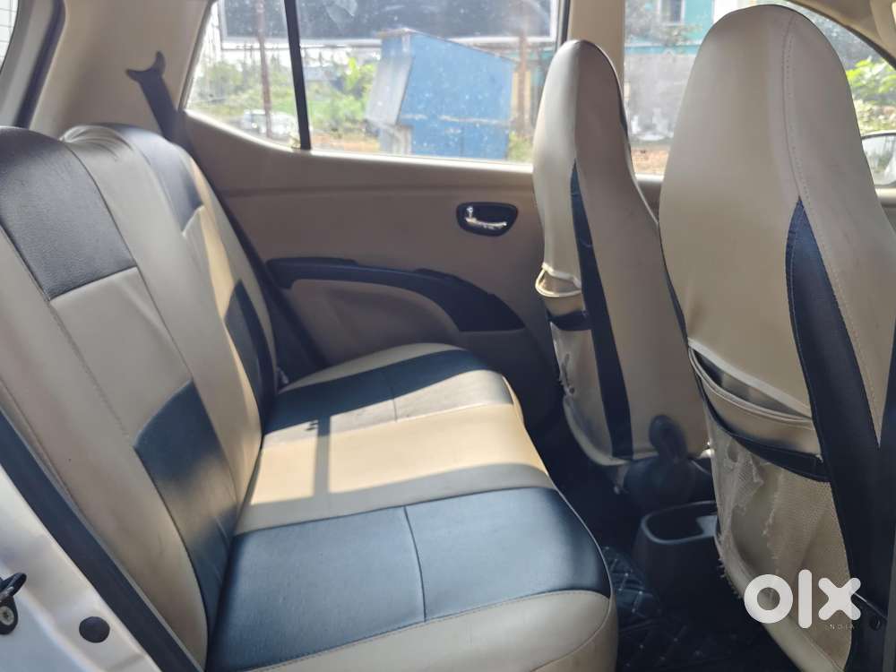 Hyundai I10 Sportz, 2015, Petrol