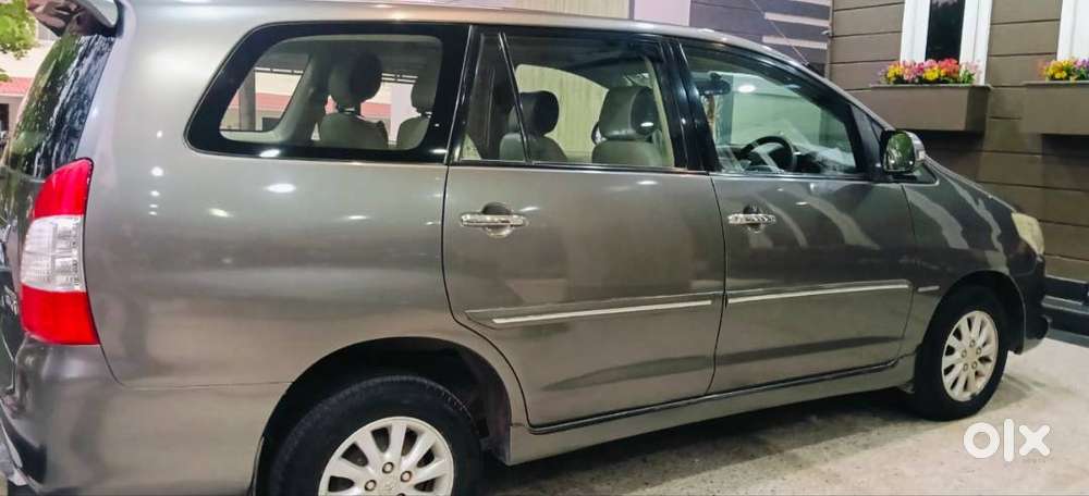 Toyota Innova 2013 Diesel 115000 Km Well Maintained