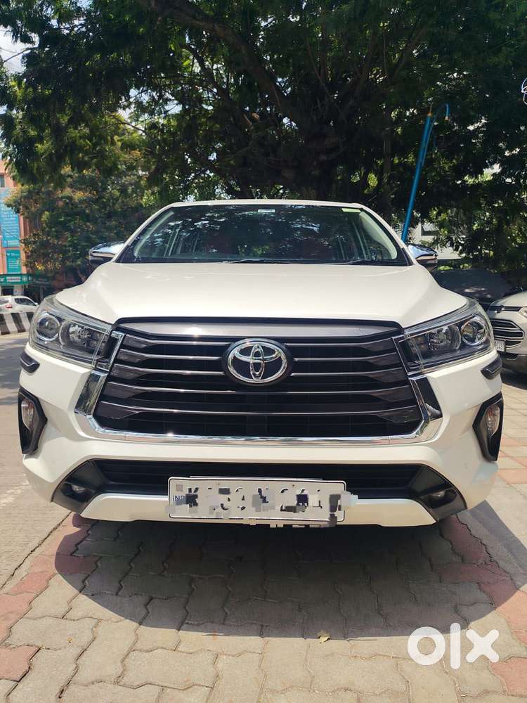 Toyota Innova Crysta [2020-ongoing] 2.4 Vx 8 Str, 2022, Diesel