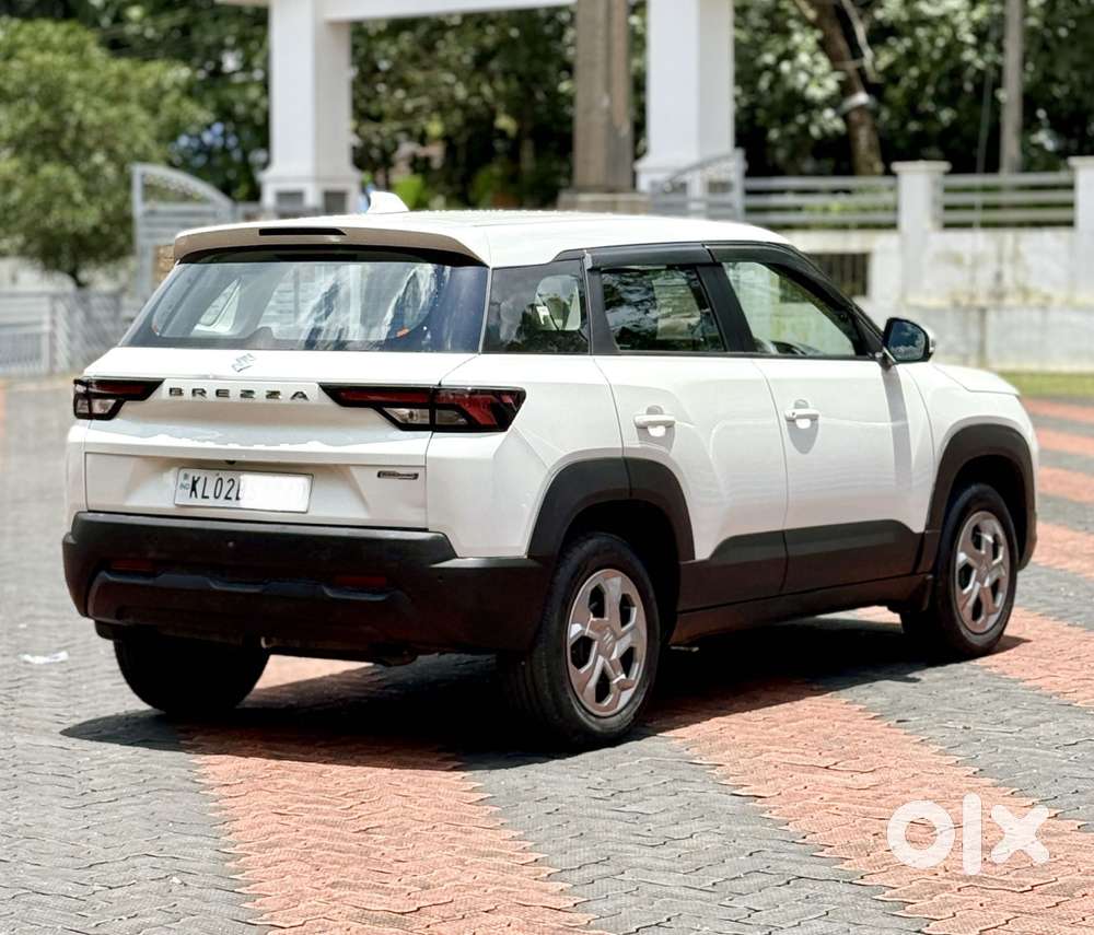 Maruti Suzuki Brezza 1.5 Vxi Smart Hybrid, 2022, Petrol