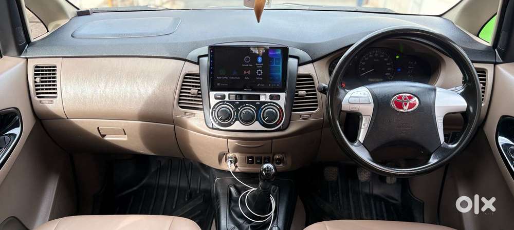 Toyota Innova 2.5 Gx (diesel) 8 Seater Bs Iv, 2015, Diesel