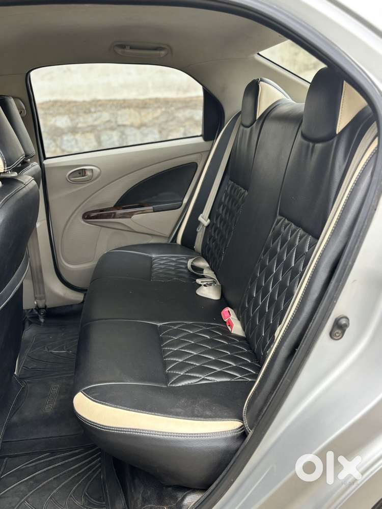 Toyota Etios V, 2013, Petrol