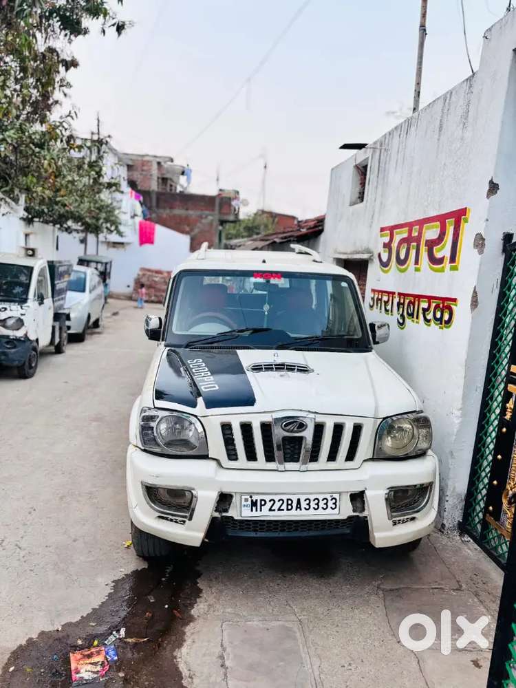 Mahindra Scorpio Classic 2011 Diesel 97800 Km Driven