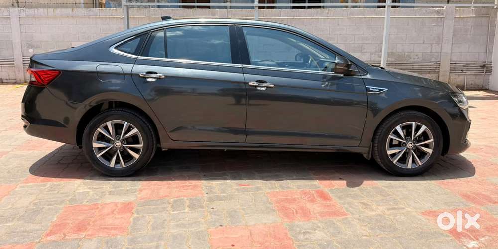 Skoda Slavia, 2023, Petrol