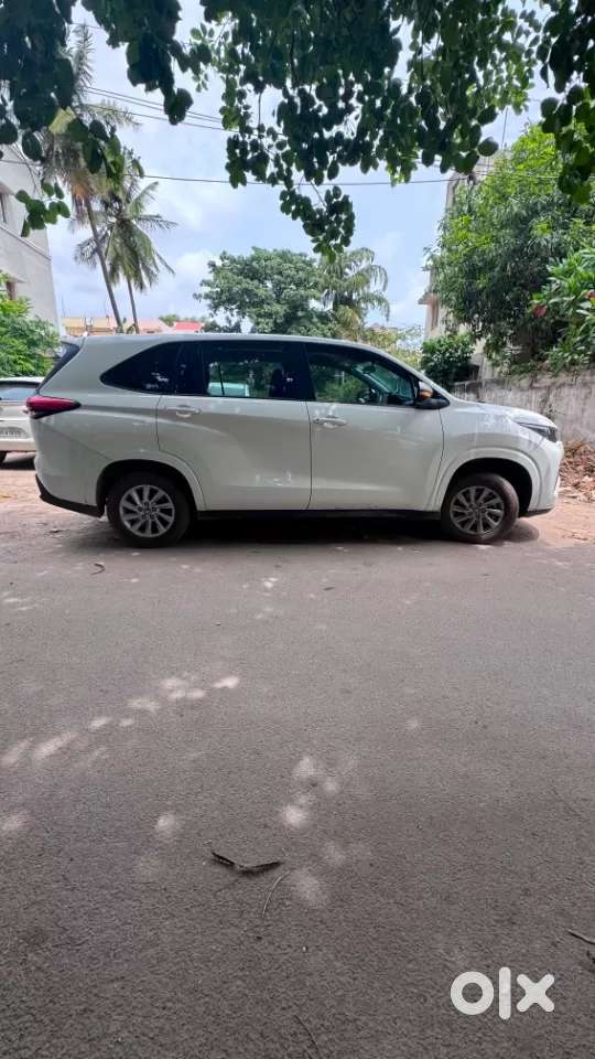 Toyota Innova Hycross 2.0 Gx 8 Str, 2024, Petrol