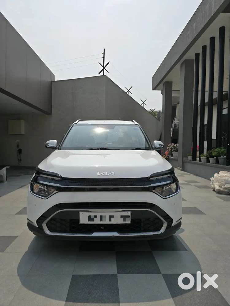 Kia Carens 2024 Model White Color Brand New Condition