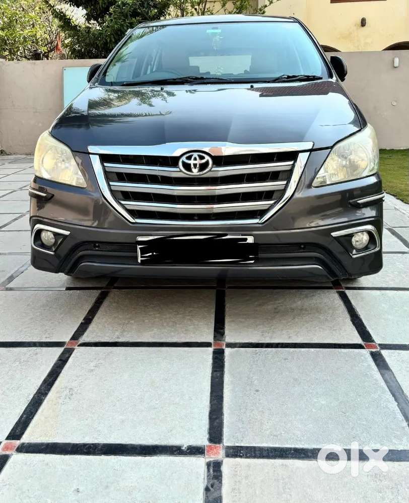 Toyota Innova 2015 Diesel Well Maintained