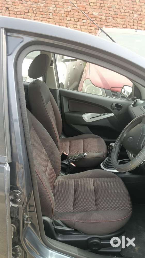 Ford Figo Petrol Zxi, 2011, Petrol