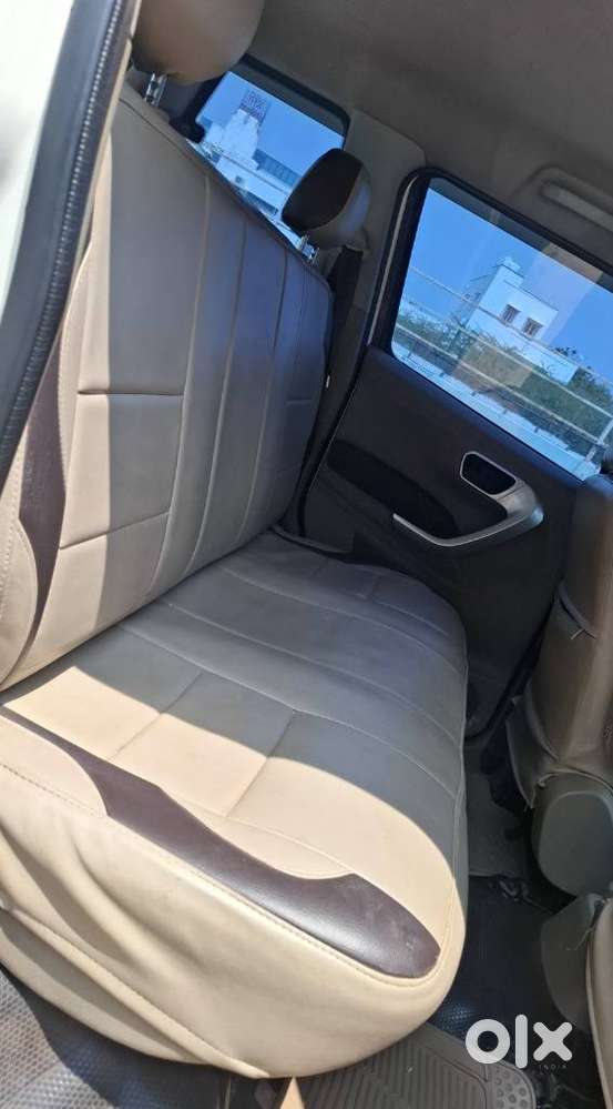 Mahindra Tuv 300 Mhawk100 T8, 2017, Diesel