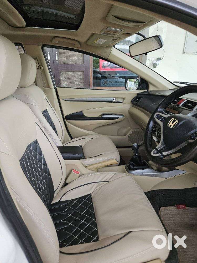 Honda City V Mt Sunroof, 2013, Petrol