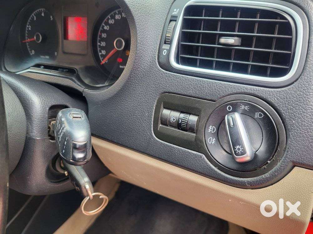 Volkswagen Polo Petrol Highline 1.2l, 2012, Petrol