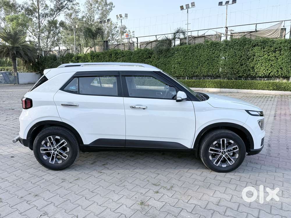 Hyundai Venue Sx Mt, 2023, Diesel