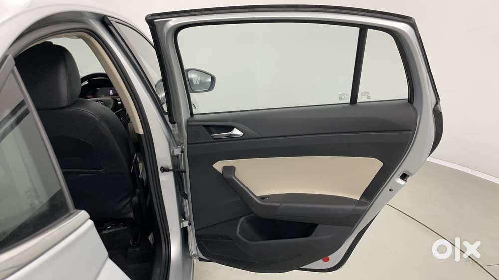 Skoda Slavia Style 1.0l Tsi At, 2022, Petrol