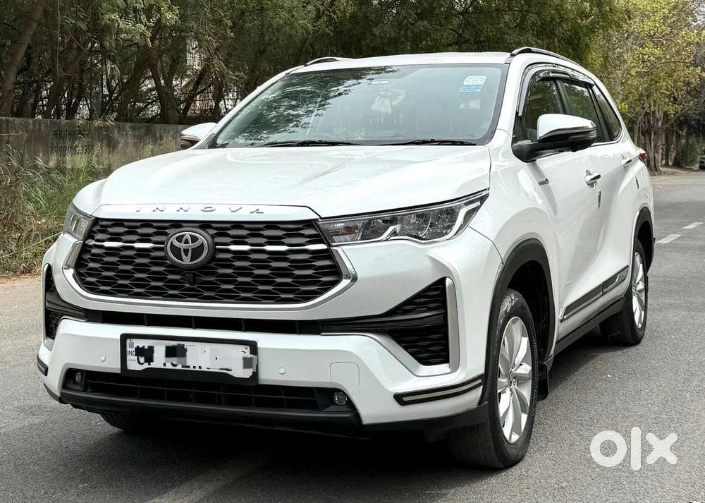 Toyota Innova Hycross 2.0 Vx (o) Hybrid 7 Str, 2024, Petrol