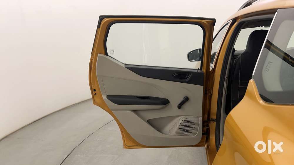 Renault Triber Rxl, 2020, Petrol