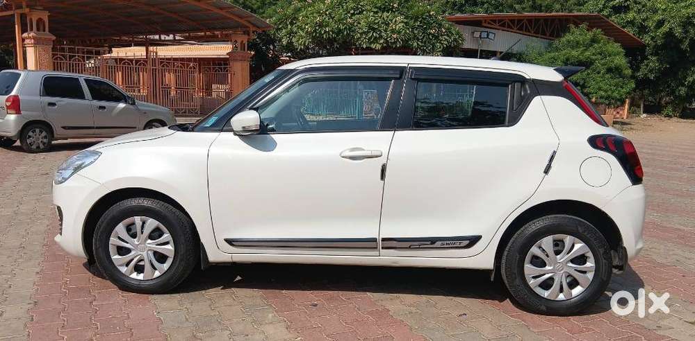 Maruti Suzuki Swift Vxi + Manual, 2018, Petrol
