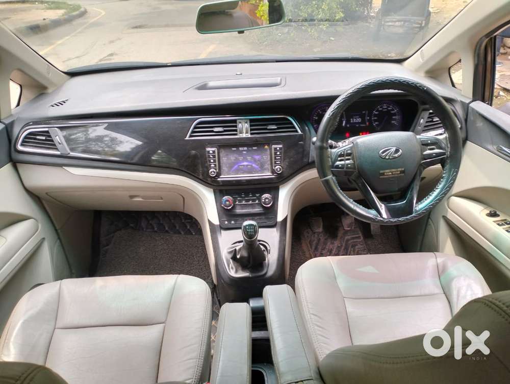 Mahindra Marazzo M6, 2019, Diesel