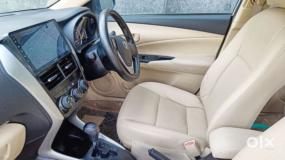 Toyota Yaris J Cvt, 2019, Petrol