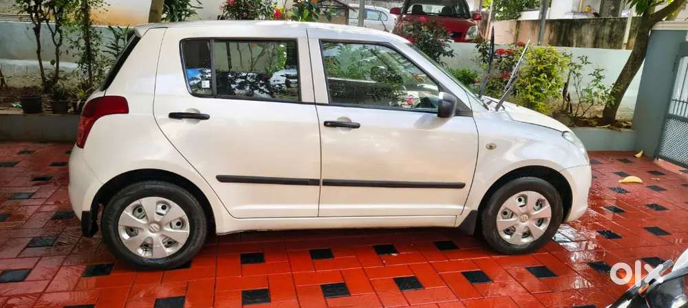 Maruti Suzuki Swift 2010 Model Petrol