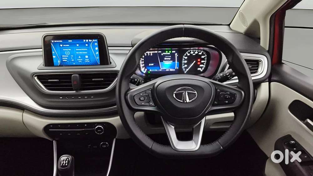 Tata Altroz Xz Plus (s), 2023, Petrol