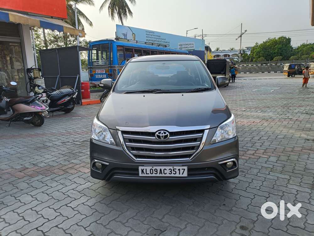 Toyota Innova 2.5 Vx 8 Str Bs-iii, 2012, Diesel