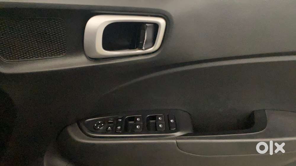 Hyundai Venue 1.2 S Plus, 2022, Petrol