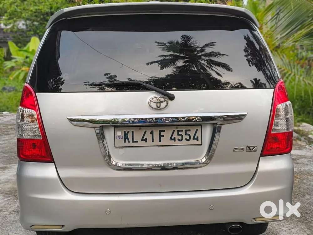 Innova Turbo Diesel 2.5v Original Kerala  Well Maintained Family Car.