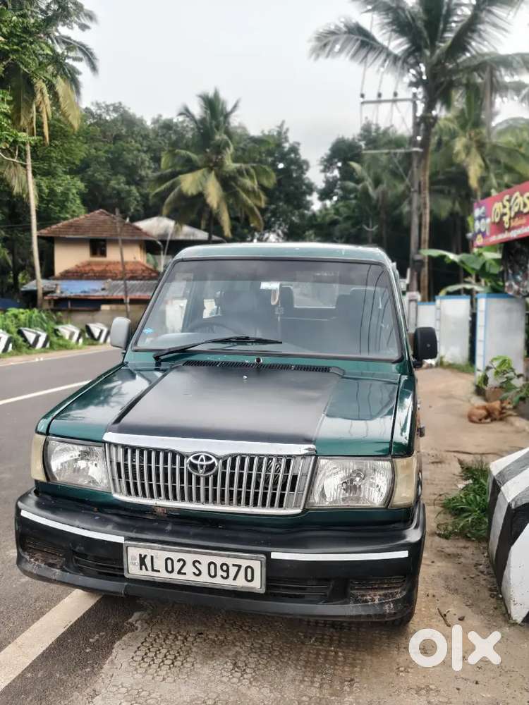 Toyota Qualis 2004 Diesel 286000 Km Driven