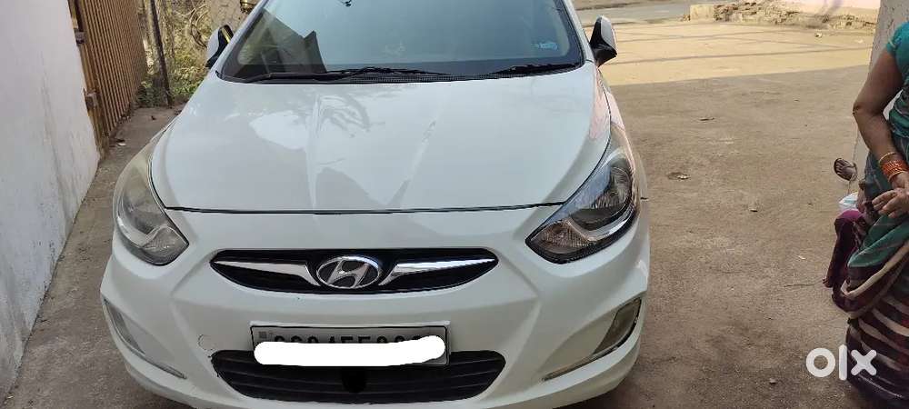 Hyundai Verna 2012 Diesel Good Condition Mileage 24 Kmpl.  Push Start