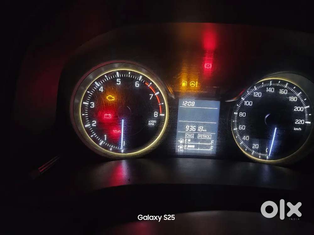 पैसे का अर्जेंट है इसके लिए बेच रहे हैं