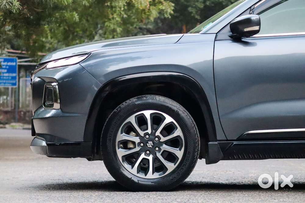 Maruti Suzuki Grand Vitara 1.5 Alpha Plus Intelligent Hybrid Ecvt, 2..