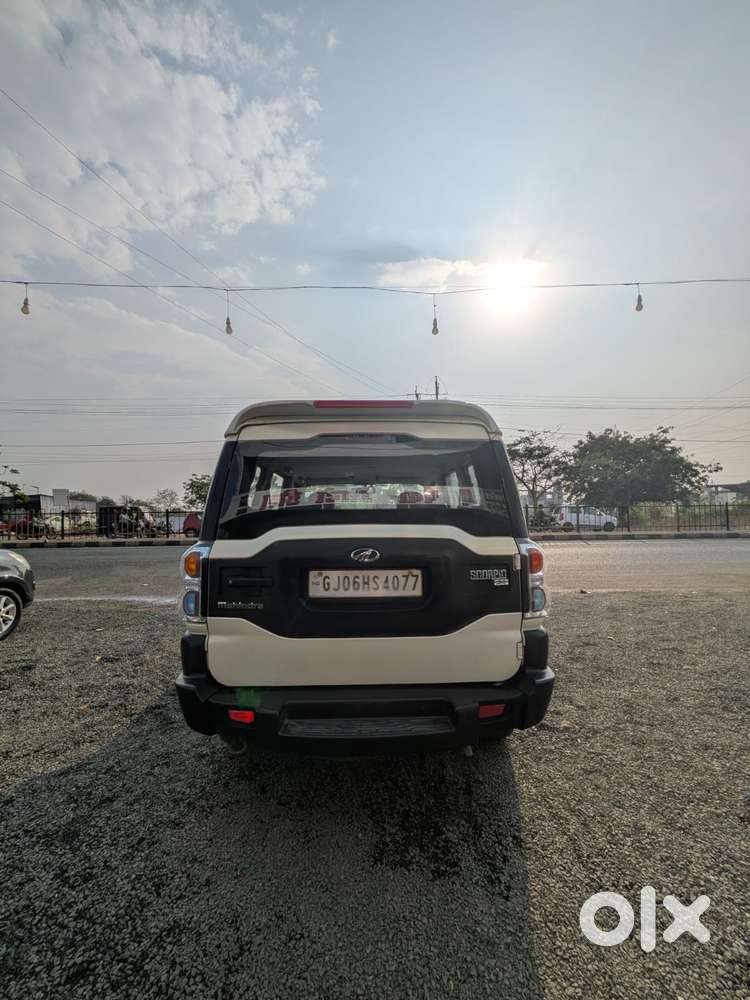 Mahindra Scorpio S4, 2015, Diesel