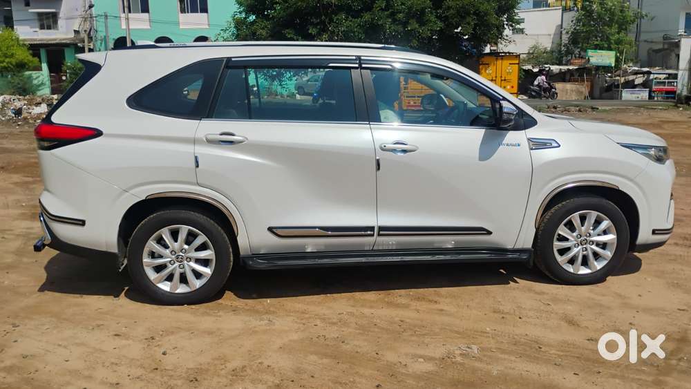 Toyota Innova Hycross 2.0 Vx Hybrid 7 Str, 2024, Petrol