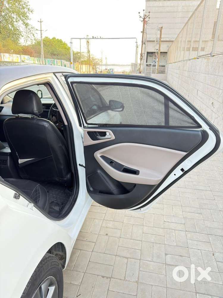 Hyundai I20 2020 Cng & Hybrids 107000 Km Driven