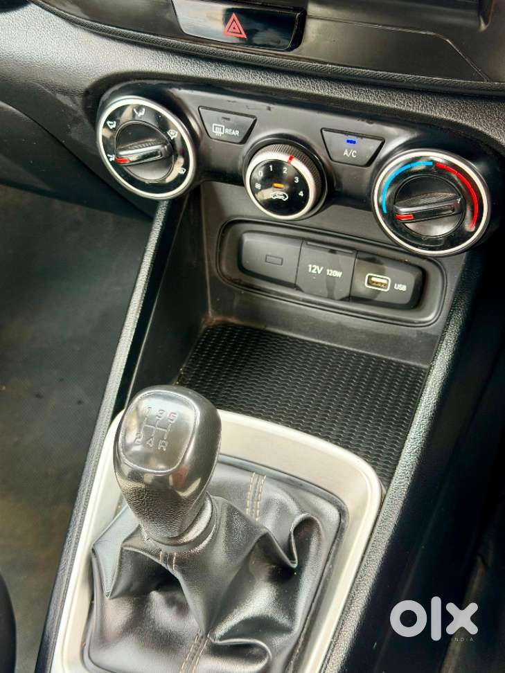 Hyundai Venue, 2021, Petrol