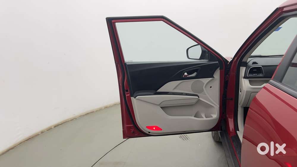 Mahindra Xuv300 W8 Option, 2019, Petrol