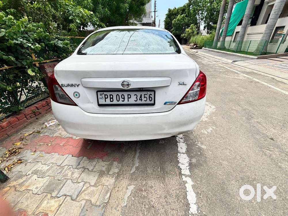 Nissan Diesel Car 2012