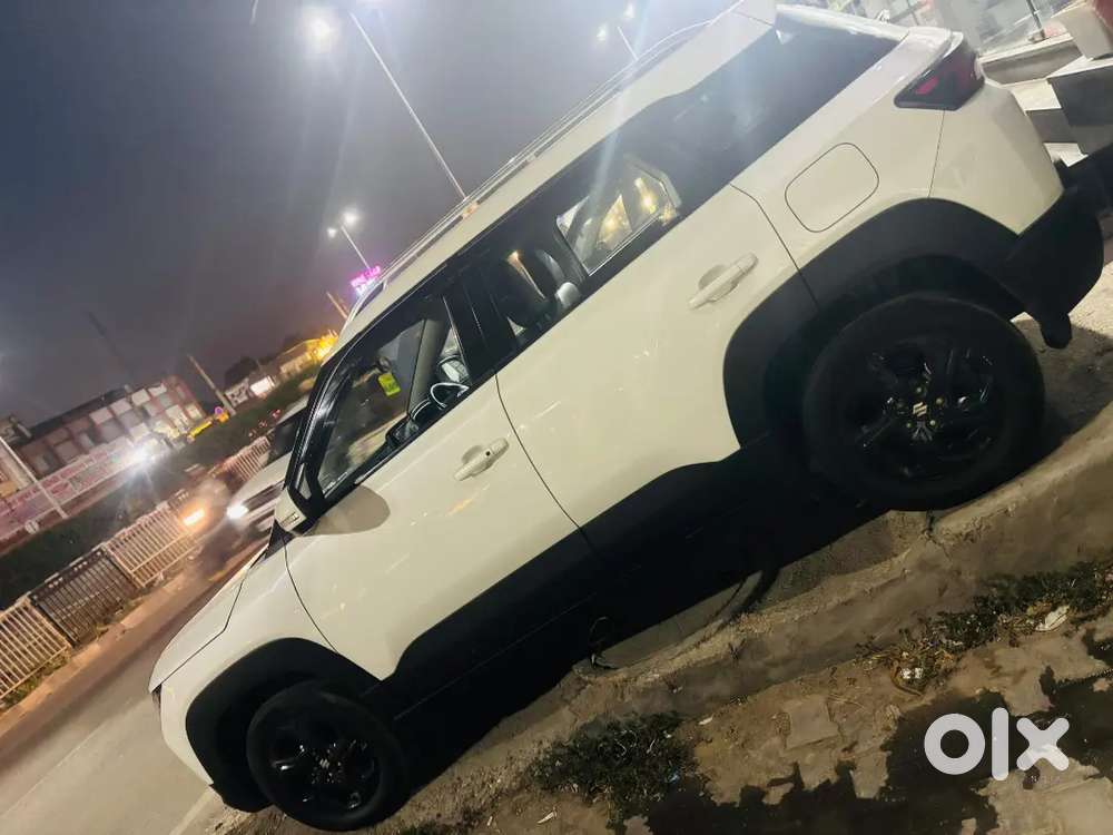 Maruti Brezza Zxi 2024