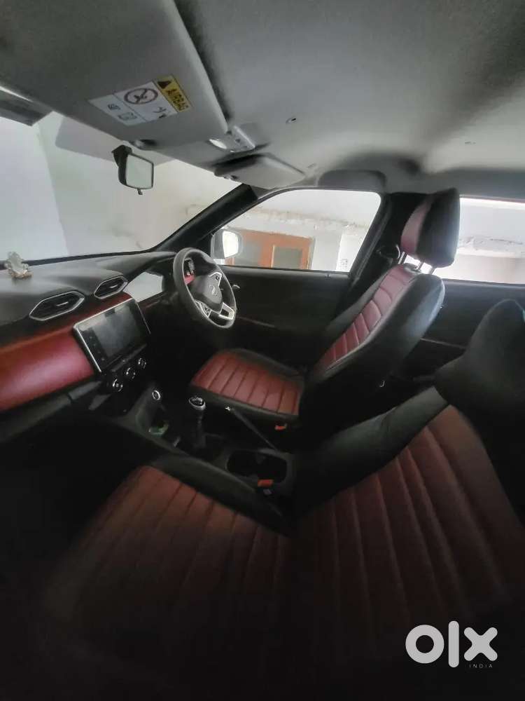 Nissan Magnite Red 2022