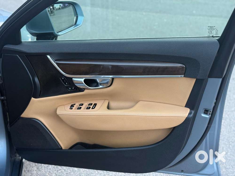 Volvo S90 D4 Momentum, 2019, Diesel