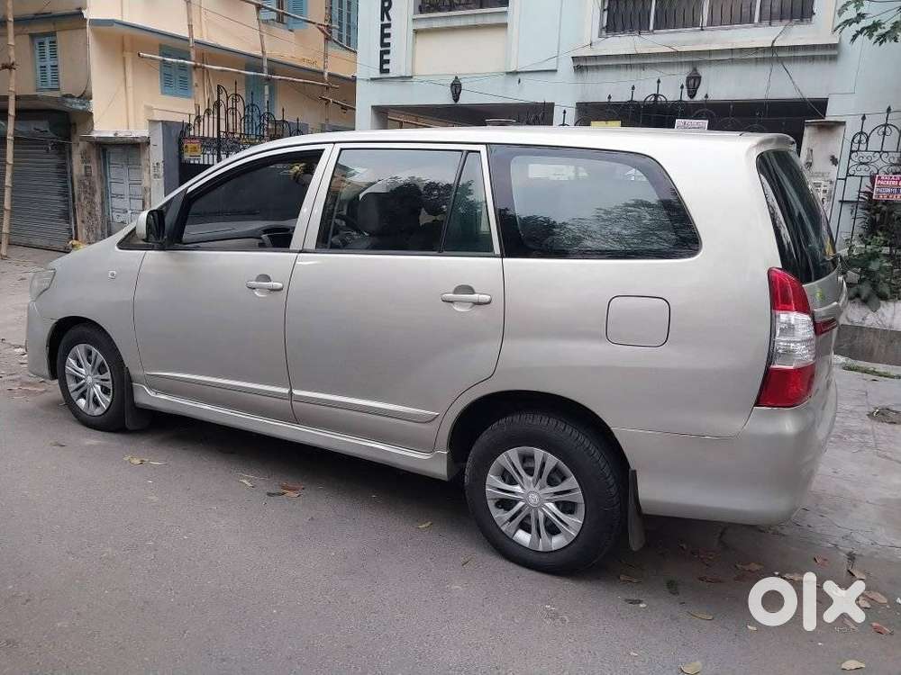 Toyota Innova 2.5 G (diesel) 8 Seater, 2015, Diesel