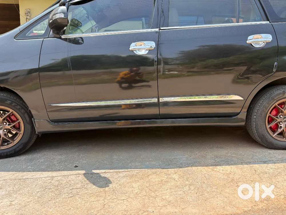 Toyota Innova 2006 Diesel Well Maintained